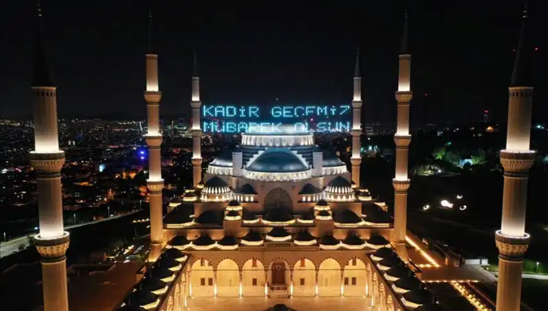 Kadir Gecesi 2025: Bu Geceyi İdrak Etmek İçin Hazır mısınız?