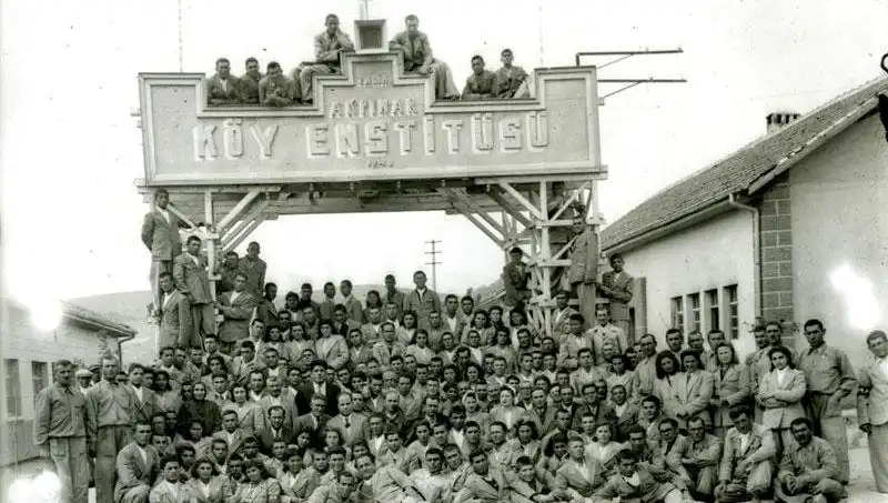 17 Nisan’da Ne Oluyor? Köy Enstitüleri'nin Tarihindeki Önemli Gün
