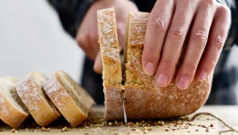 Kızarmış Ekmek mi, Yoksa Taze Ekmek mi? Sağlıklı Seçim Hangisi?