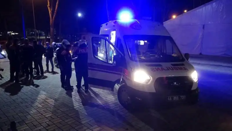 Parkta Silahlı Kavga: İki Grupla Çatışma Güvenliği Tehdit Ediyor