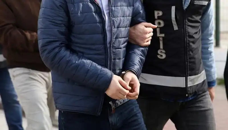 İstanbul ve Ankara'da Sahte İçki Operasyonu: 52 Gözaltı ile Çarpıcı Detaylar!