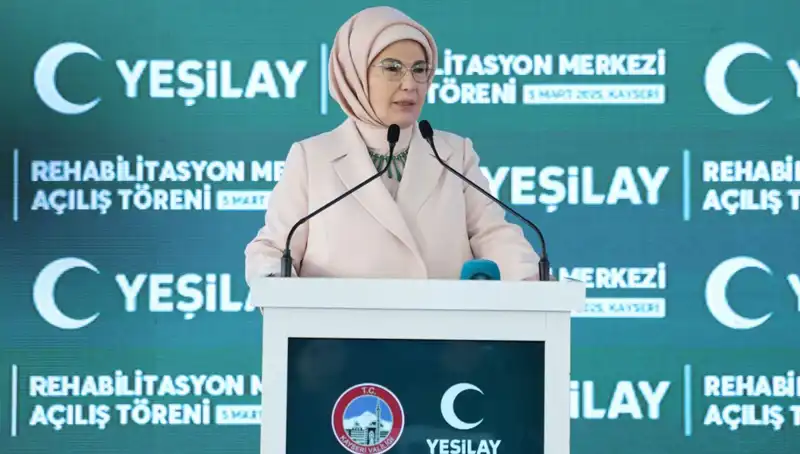 Emine Erdoğan: Bağımlılıkla Mücadelenin Önemi Üzerine Çarpıcı Açıklamalar