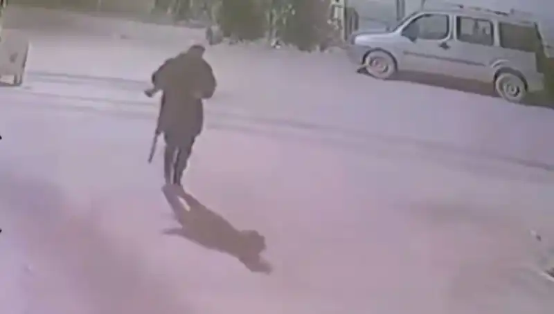 Mertcan Cinayetinde Şok Gelişme: Zanlı Av Tüfeğiyle Görüntülendi!